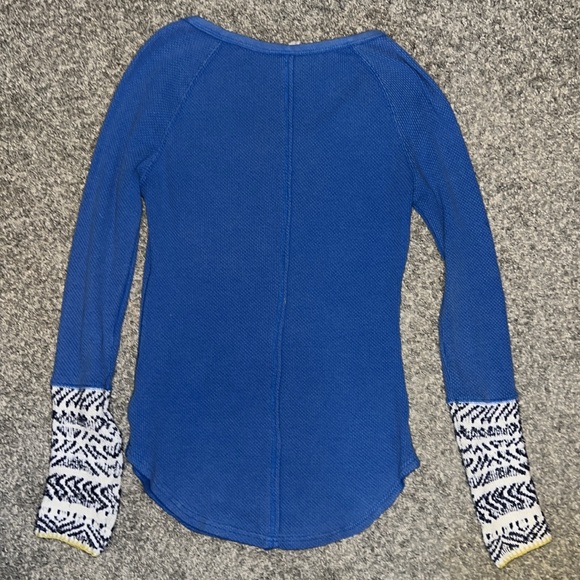 129 Free People - Thermal with Cozy Craft Cuff - Picture 6 of 7